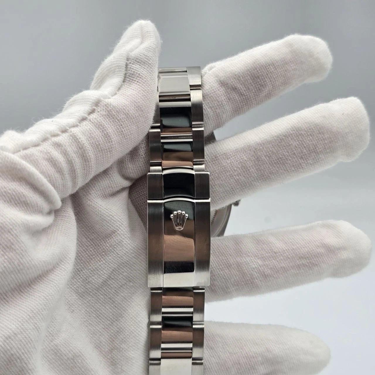 Rolex Datejust 41mm 126300 Rhodium Stick Dial Smooth Bezel Oyster