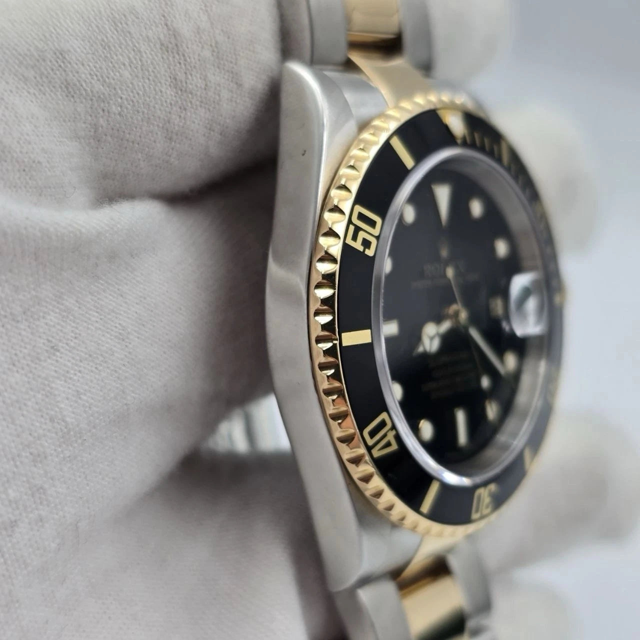 2004 PAPERS Rolex Submariner 16613 Black Dial Two Tone Gold Clasp 40mm BOX + RSC