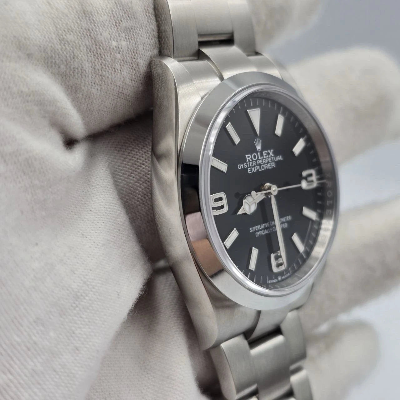 Rolex Explorer I 124270 4