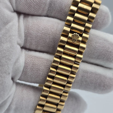 Rolex 18K Gold Day-Date President Gold Champagne Diamond Dial 36mm Watch 18238