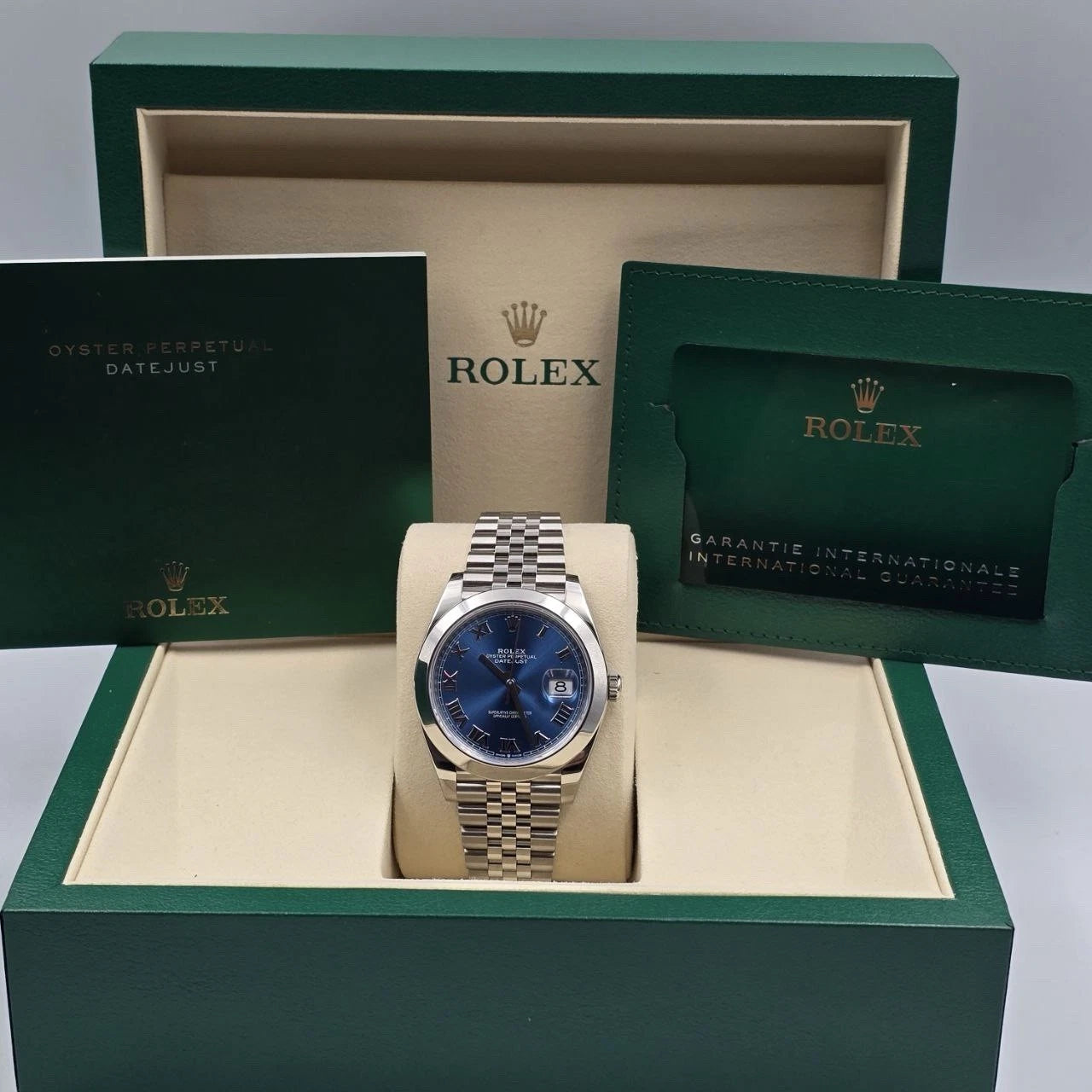 NEW 2025 Rolex Datejust 41mm 126300 Blue Roman Dial Smooth Jubilee UNWORN