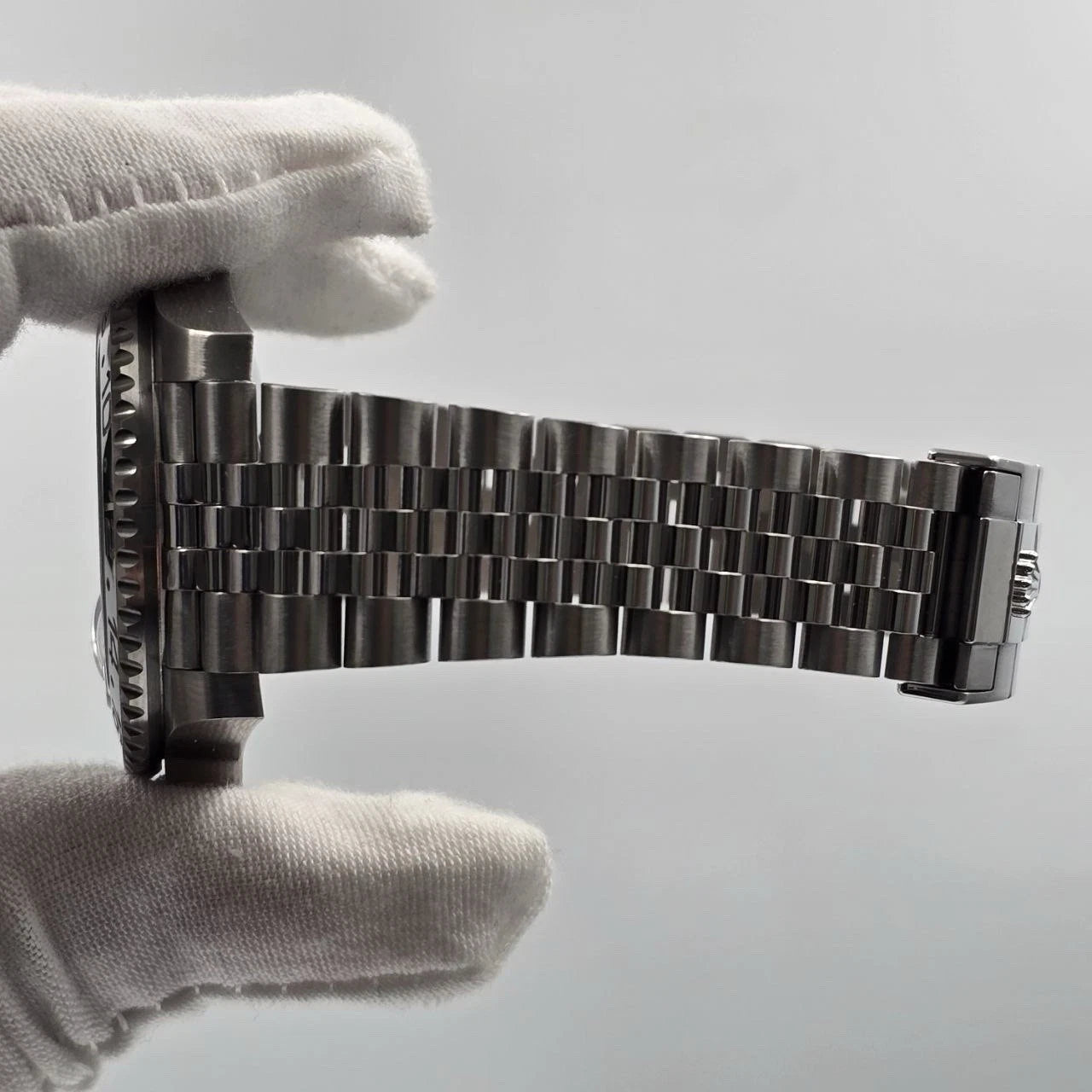 PAPERS 2025 Rolex GMT-Master II “Sprite” 40mm 126720VTNR Jubilee Black Dial BOX