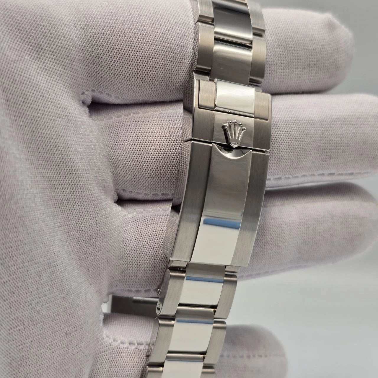 NEW 2025 FRESH Rolex Yacht-Master 40mm Rhodium Slate Dial Platinum Watch UNWORN