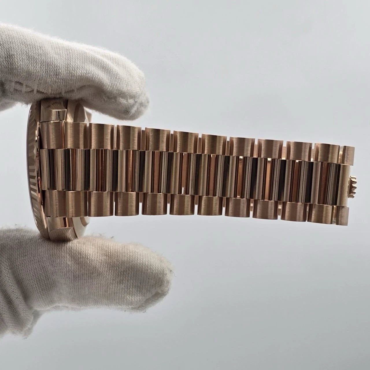2023 PAPERS Rolex Day-Date 40 228235 President Rose Gold Sundust Roman Dial BOX