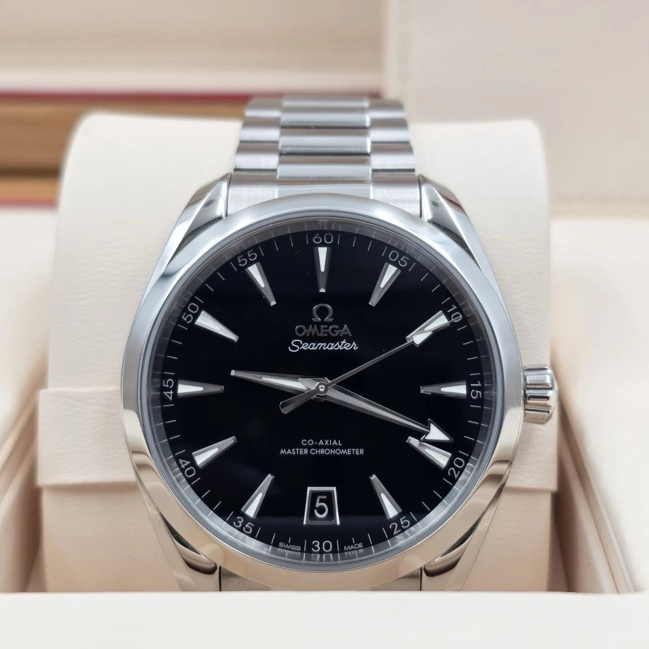 PAPERS 2025 Omega Seamaster Aqua Terra Black Dial 41mm 220.10.41.21.01.002 BOX