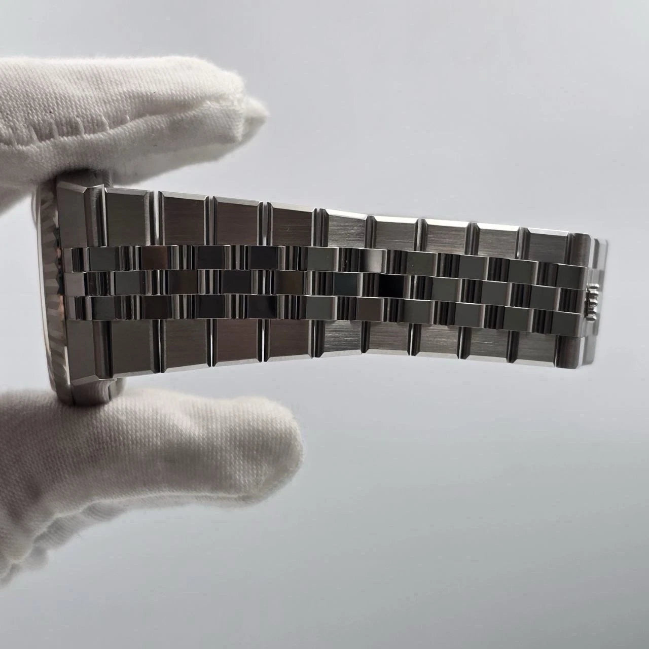 NEW 2026 Rolex Land-Dweller 127234 Steel Honeycomb White Dial 36mm Watch