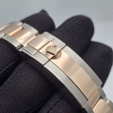 2025 NEW Rolex Yacht-Master Two Tone Rose Gold 40mm Chocolate Dial 126621 UNWORN