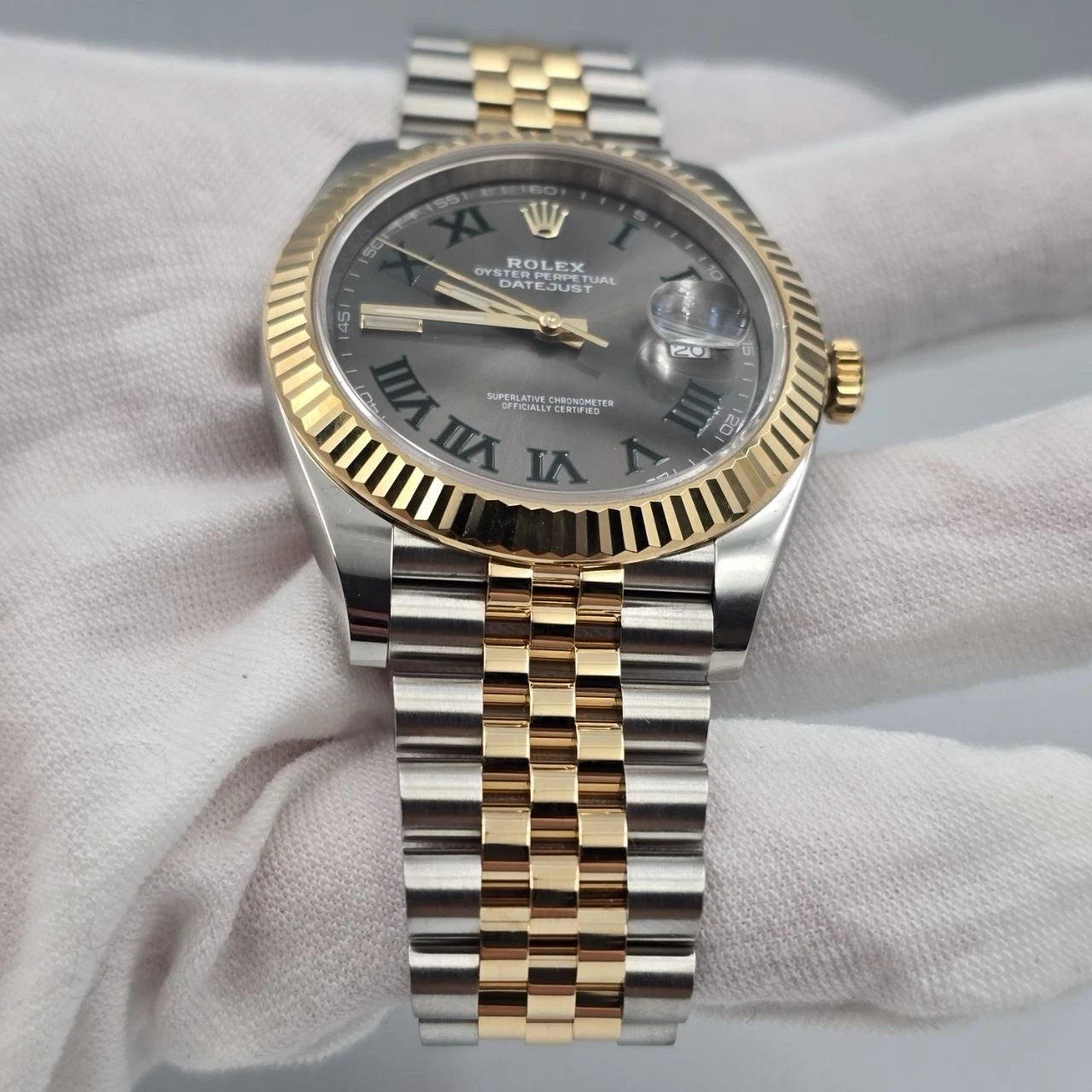 2022 PAPERS Rolex Datejust 41mm 18K Two Tone Wimbledon Dial Jubilee 126333 BOX