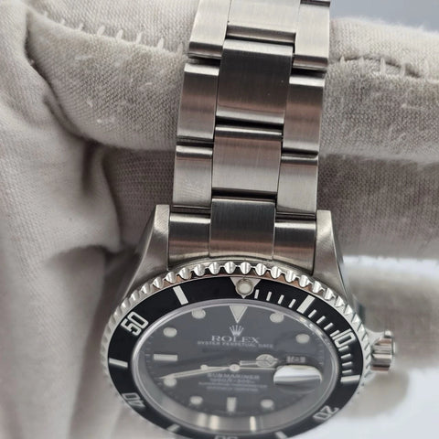 Rolex Submariner 16610 2005 5