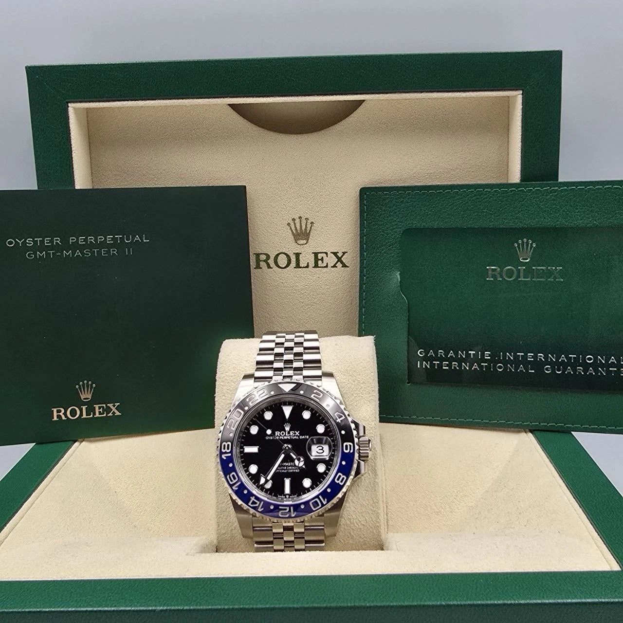 PAPERS 2023 Rolex GMT-Master II BATGIRL Steel JUBILEE 40mm 126710BLNR BOX