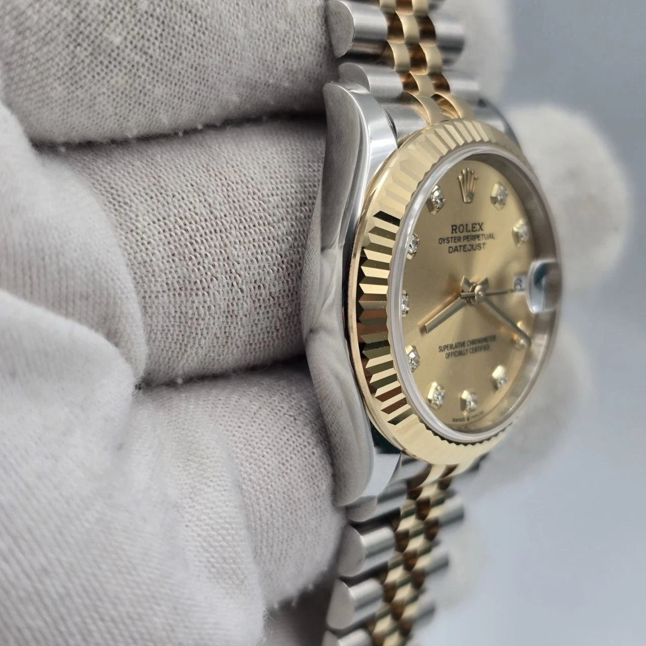 NEW 2026 Rolex Datejust 31mm Champagne Diamond Dial Two Tone Jubilee 278273
