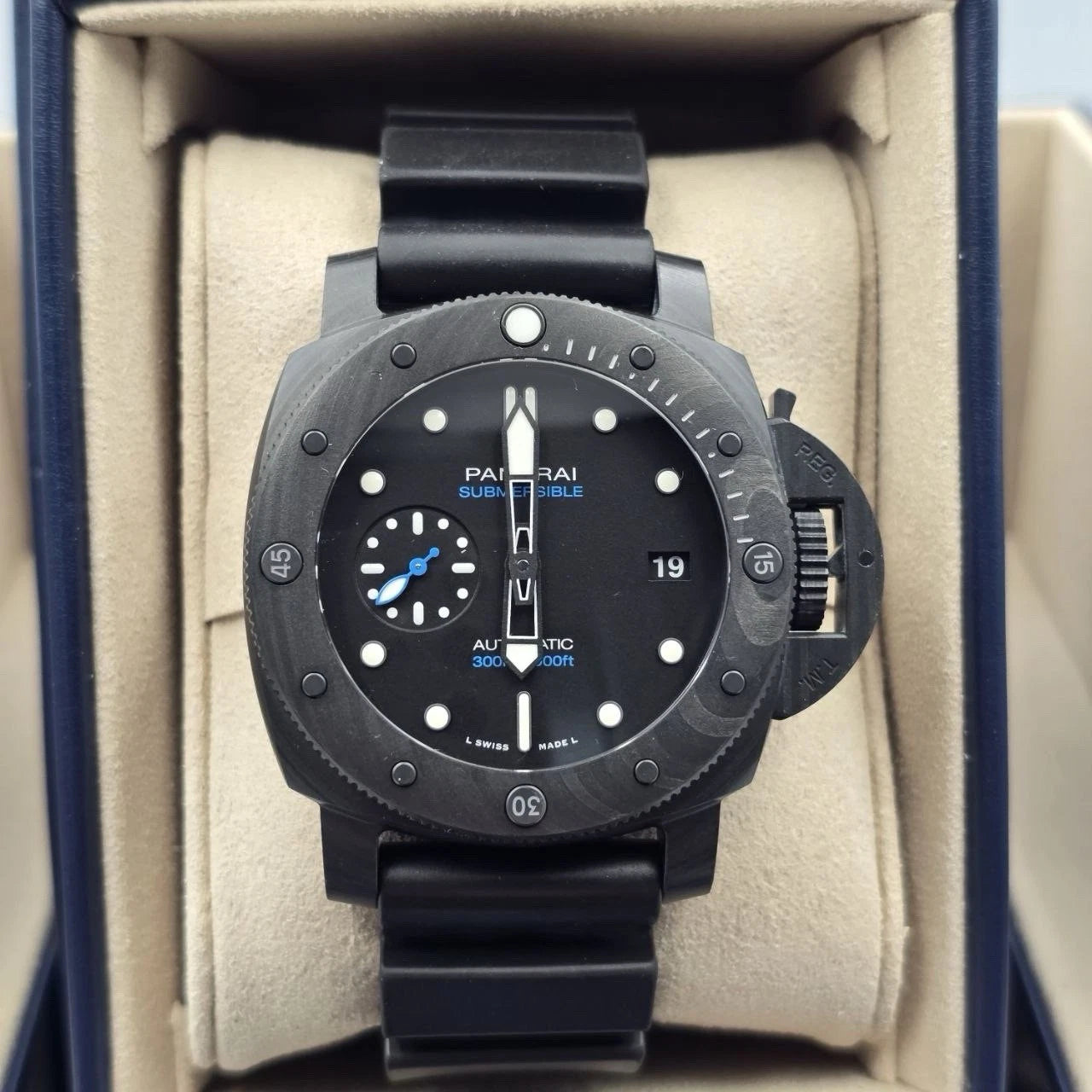 2025 PAPERS Panerai Submersible Carbotech Black Dial 42mm PAM02231 BOX