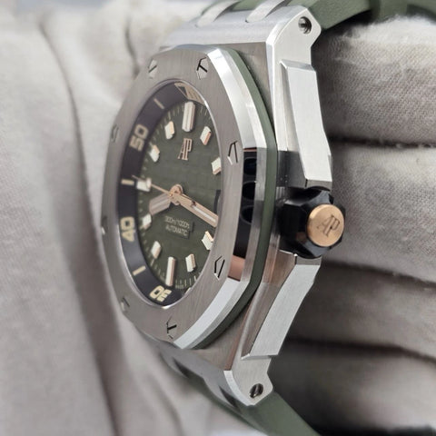 Audemars Piguet Royal Oak Offshore 15720ST 4