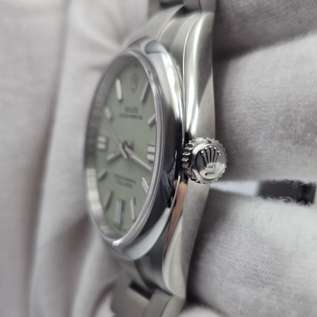 NEW 2026 Rolex Oyster Perpetual Pistachio Dial Stainless Steel 41mm 134300