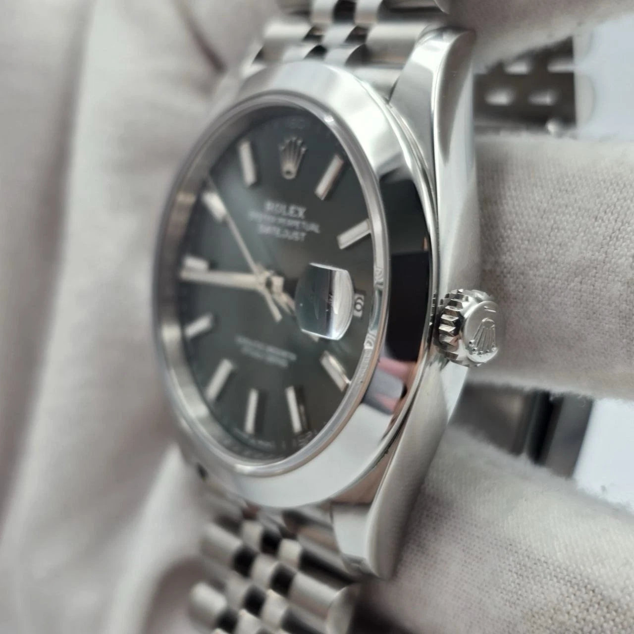 Rolex Datejust 41mm Steel Mint Green Smooth Jubilee 126300