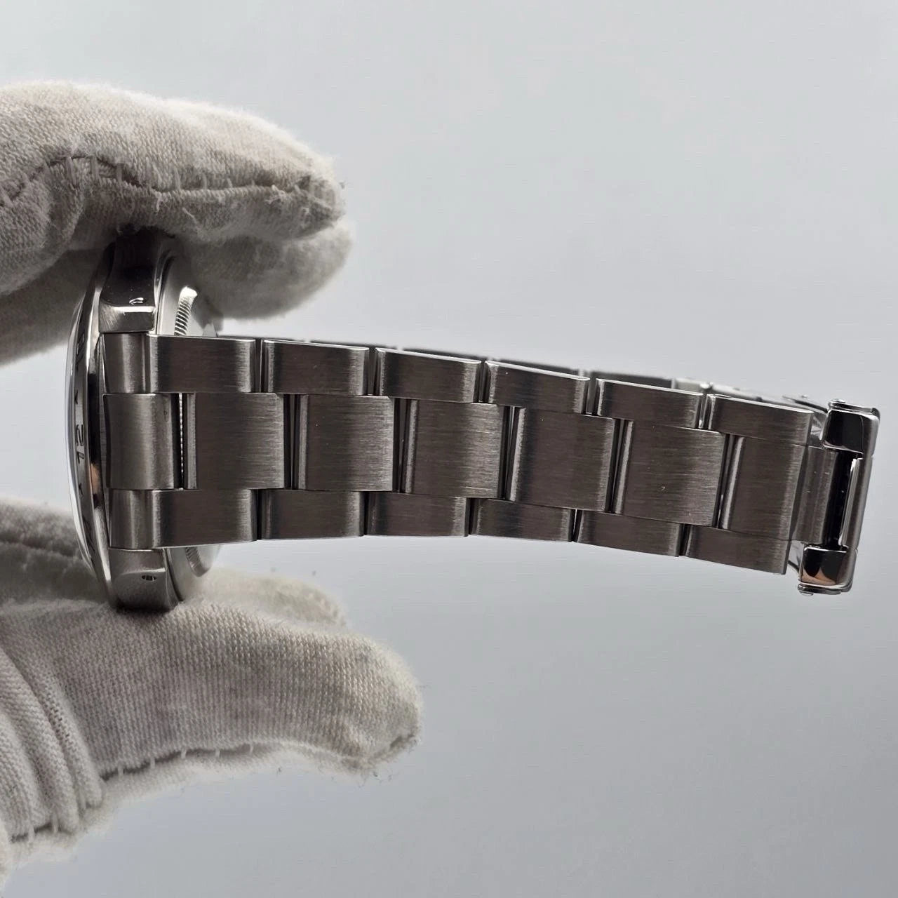 Rolex Explorer II 16570 Polar