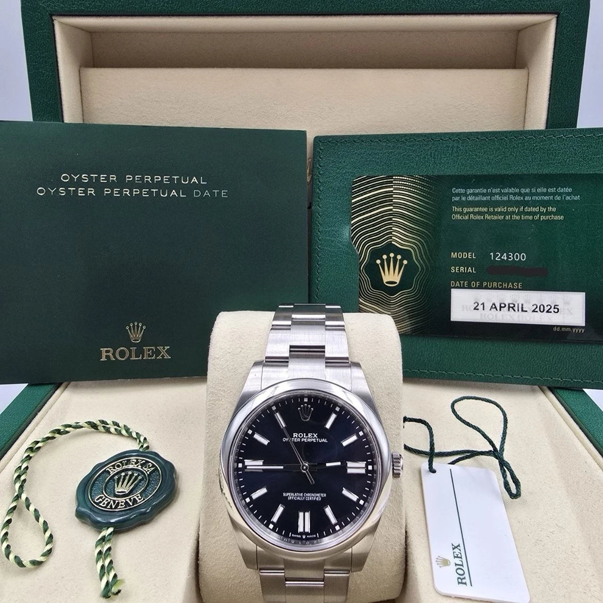 Rolex Oyster Perpetual 124300 1