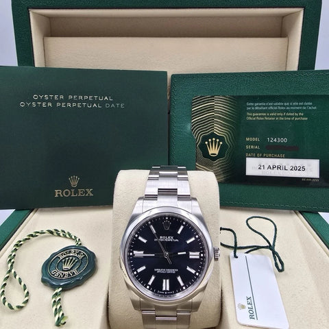 Rolex Oyster Perpetual 124300 1