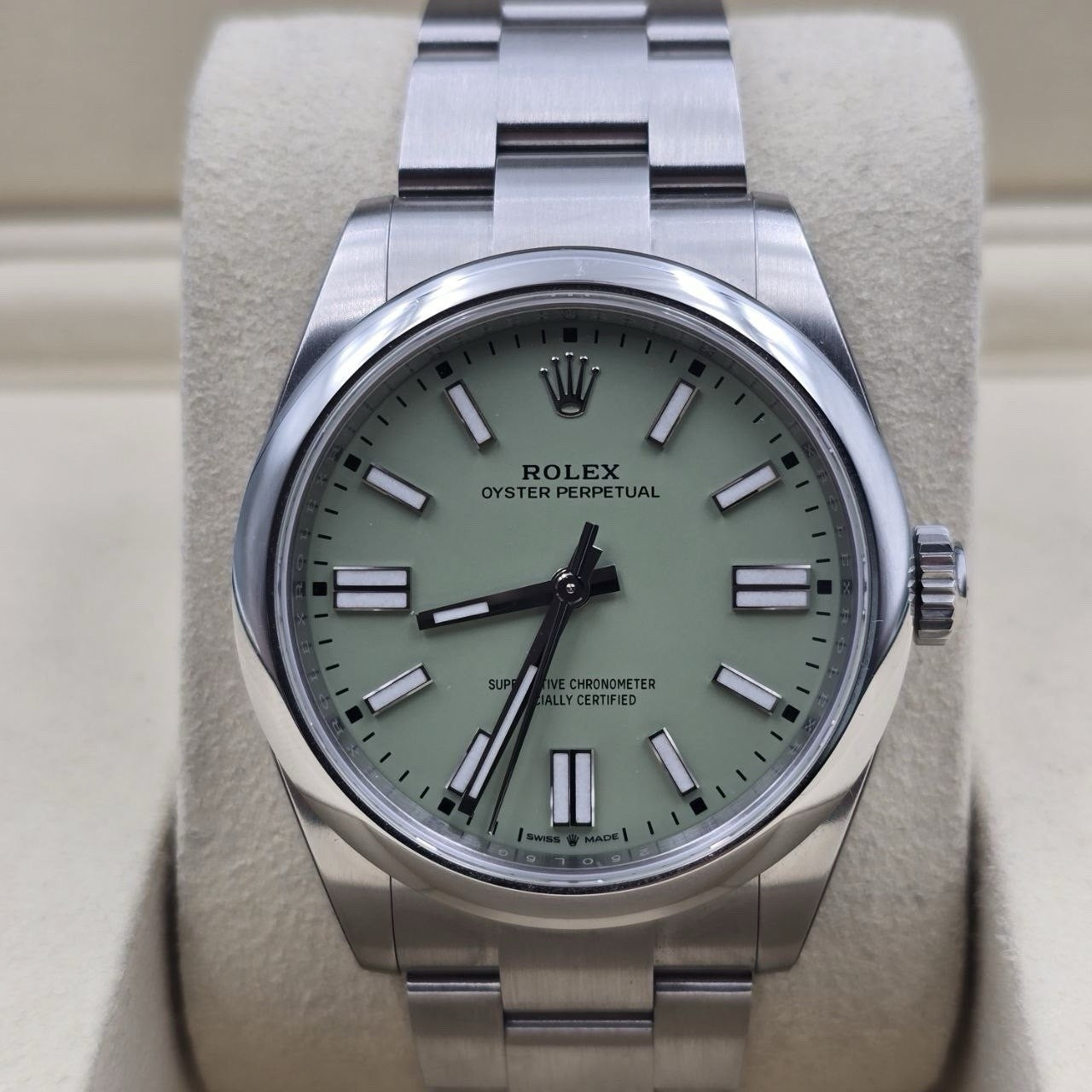 NEW 2025 Rolex Oyster Perpetual Pistachio Dial Stainless Steel 41mm 134300