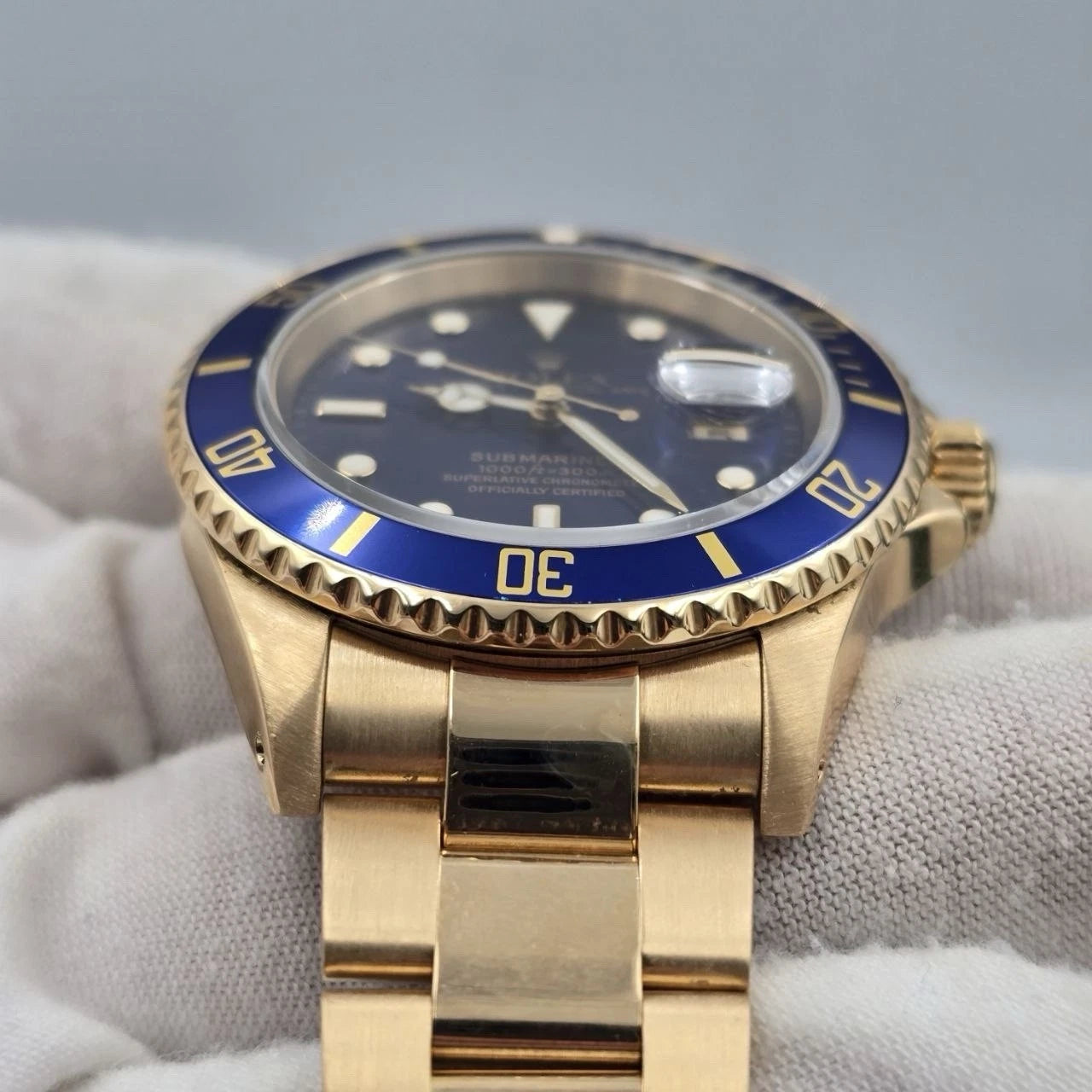 Rolex Submariner Date 16618 Yellow Gold Blue Dial