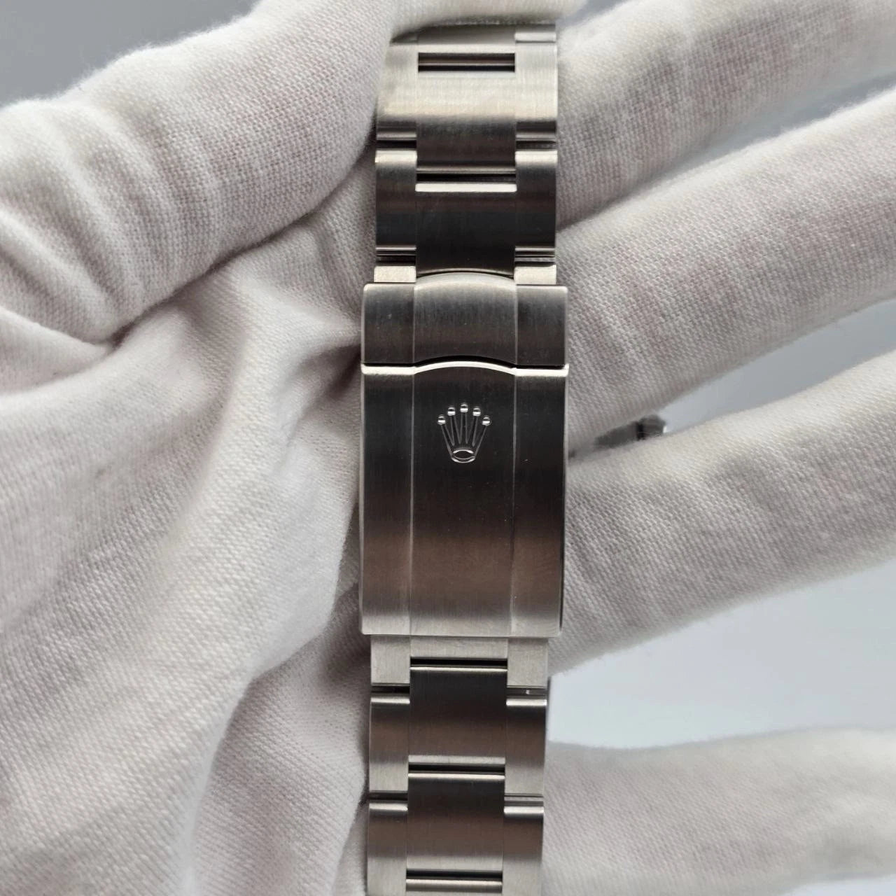 NEW 2026 Rolex Oyster Perpetual Stainless Steel 41mm Med Blue Dial 134300