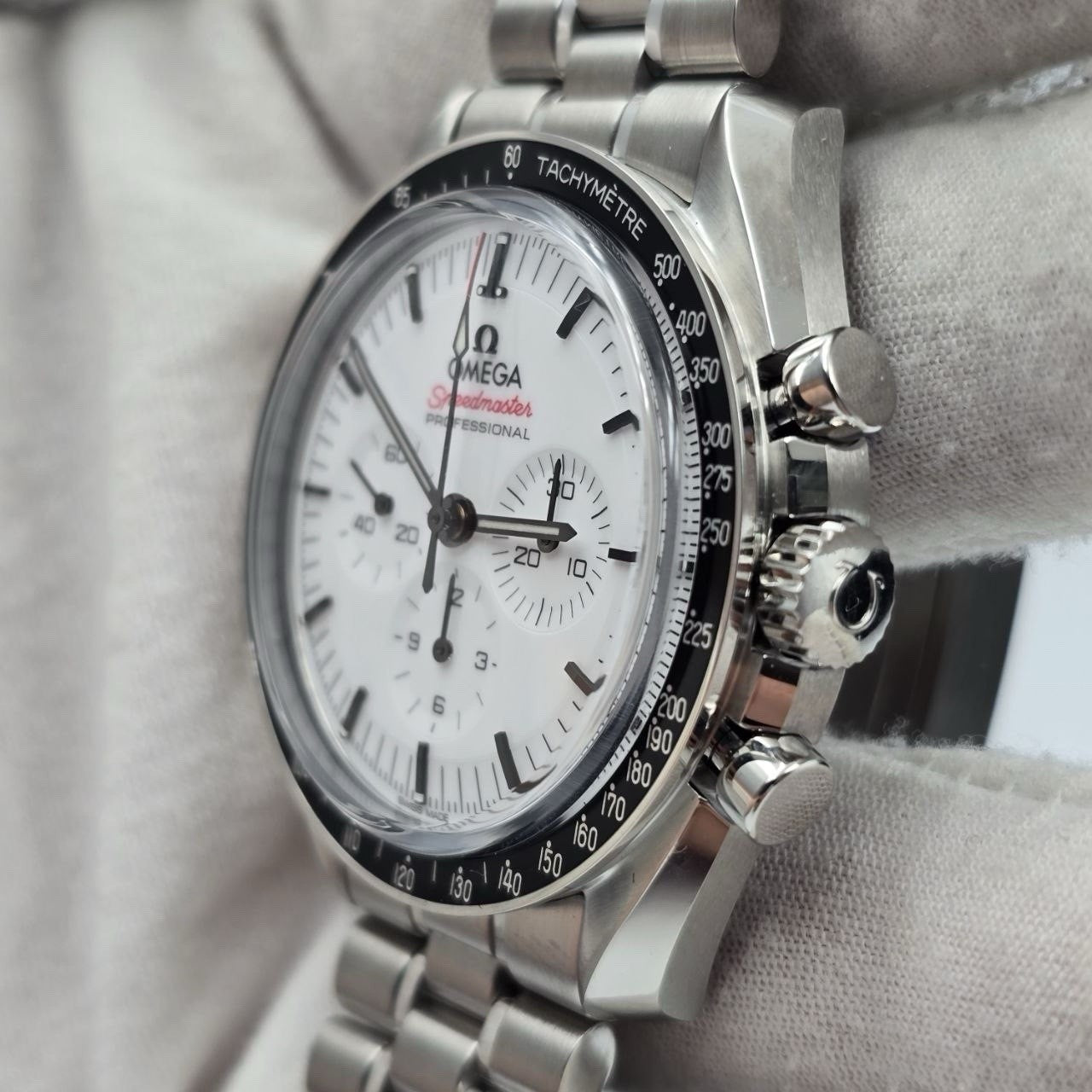 NEW 2026 Omega Speedmaster White Dial Steel 42mm 310.30.42.50.04.001
