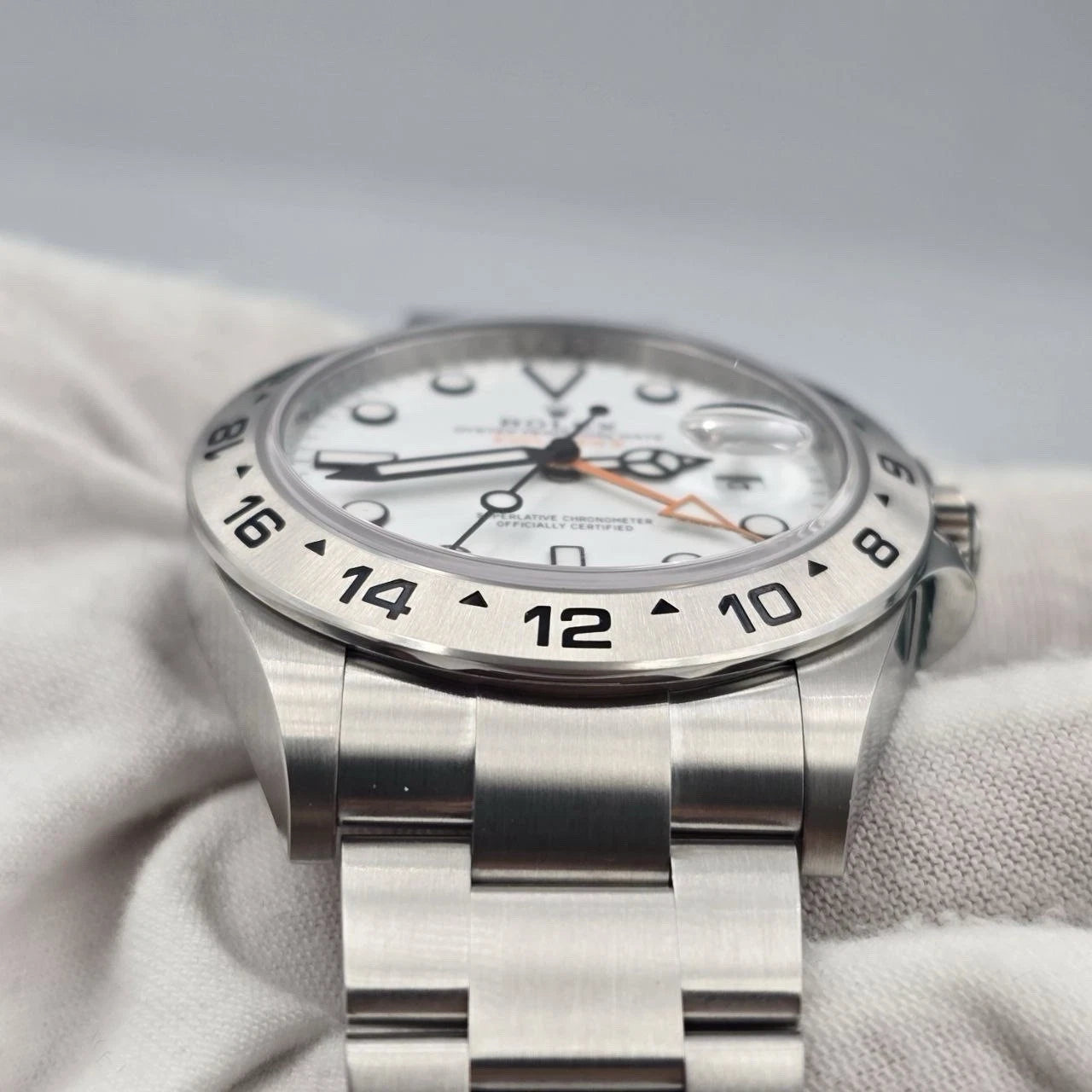 2022 PAPERS Rolex Explorer II 42mm 226570 Stainless Steel Polar White Dial BOX