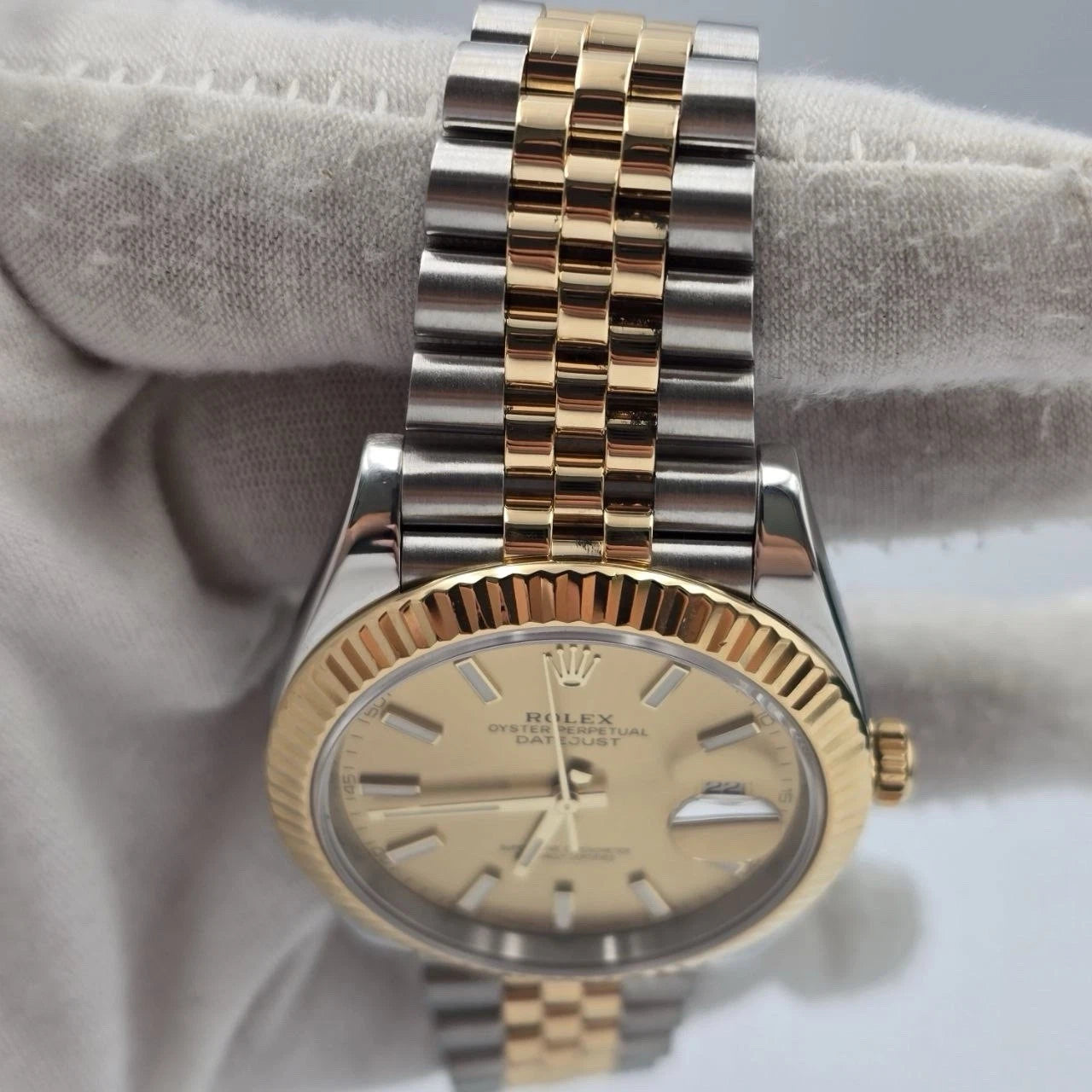2019 PAPERS Rolex Datejust 41mm 126333 Two Tone Jubilee Champagne Dial BOX