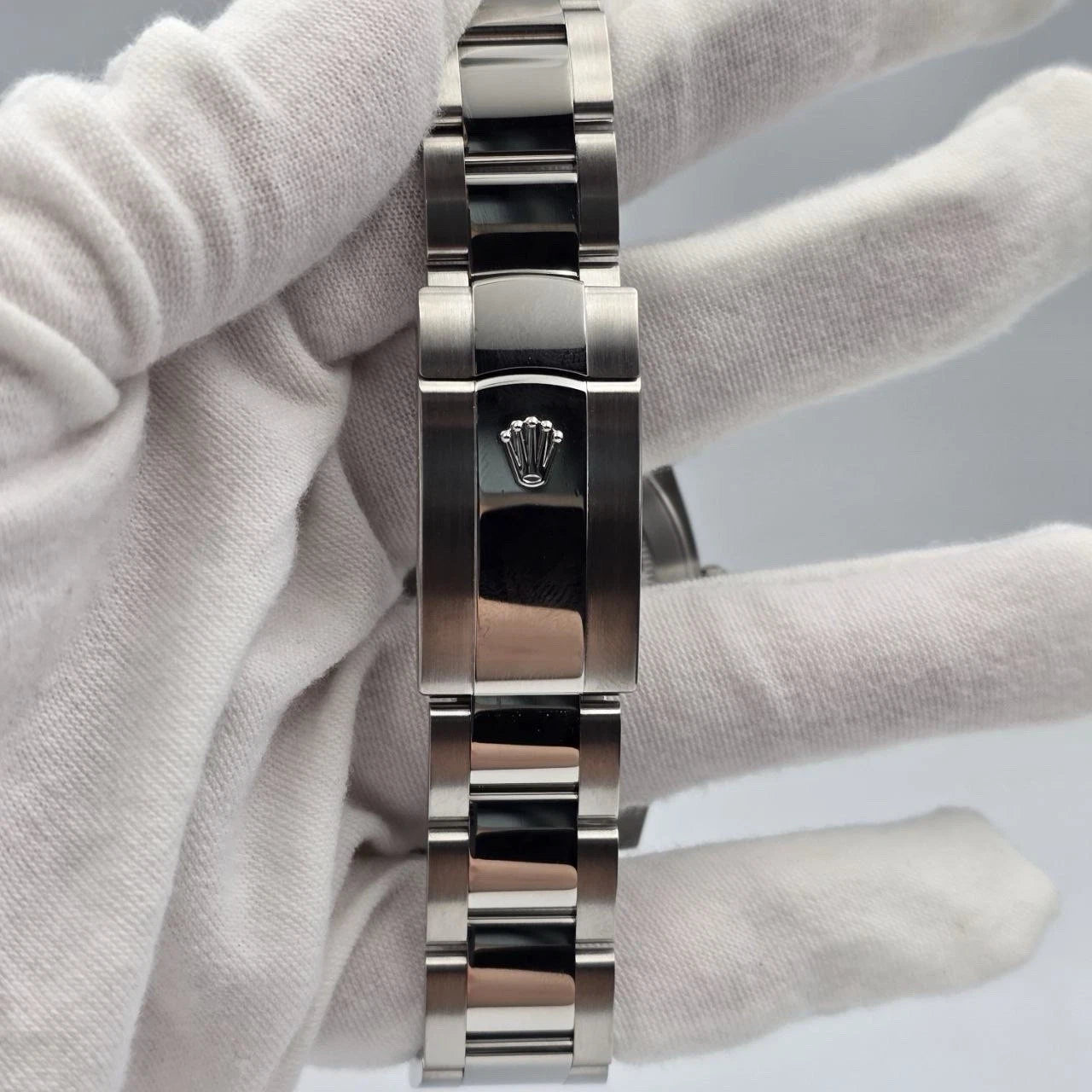 2022 PAPERS Rolex Datejust 41mm 126300 Mint Green Stick Dial Smooth Oyster BOX