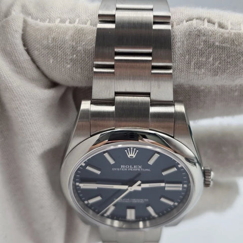 Rolex Oyster Perpetual 124300 6