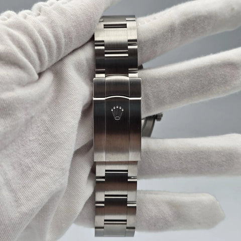 2025 PAPERS Rolex Oyster Perpetual Pistachio Dial Steel 41mm 134300 BOX