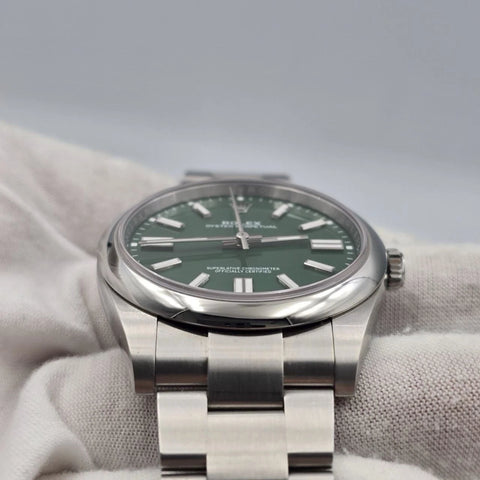 2024 PAPERS Rolex Oyster Perpetual 41mm Green Dial Steel 124300 BOX