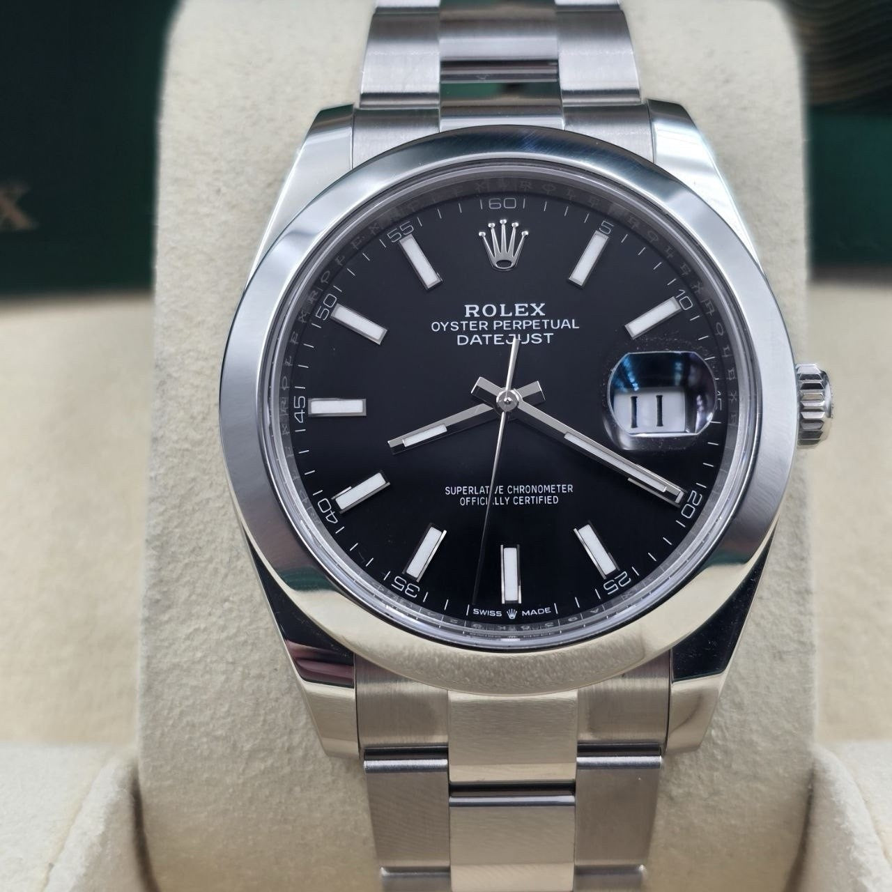 2024 PAPERS Rolex Datejust 41mm 126300 Black Stick Dial Smooth Bezel Oyster BOX