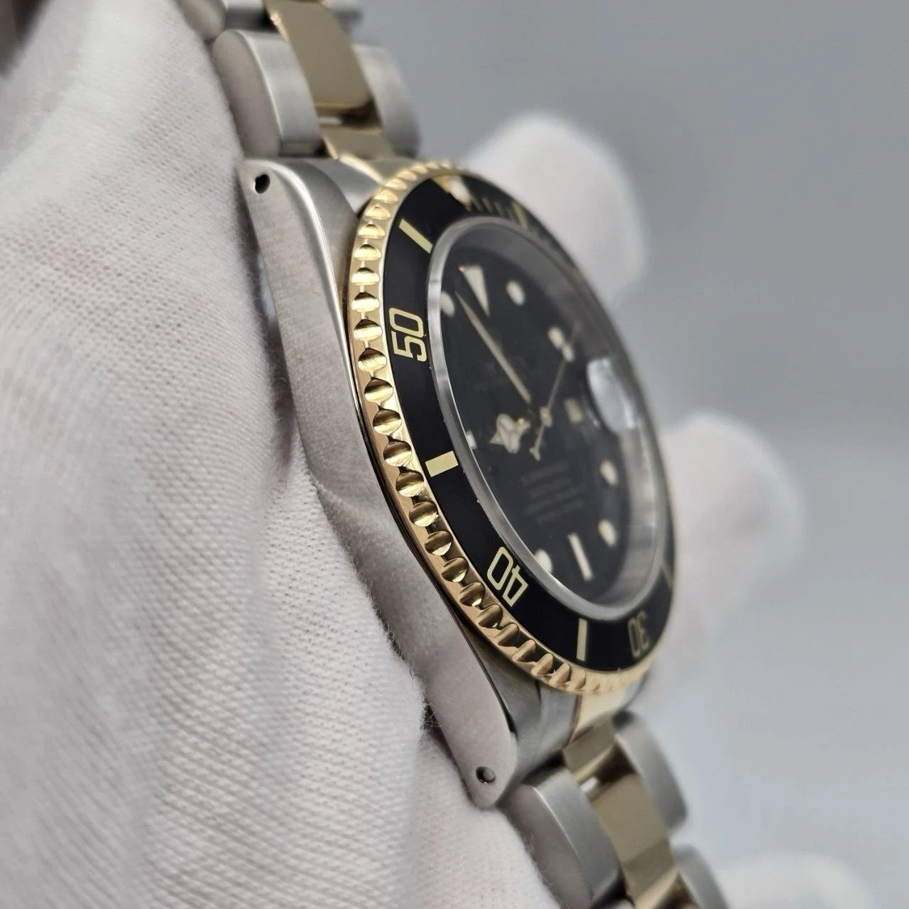 PAPERS Rolex Submariner 16613 Black Dial Two Tone Gold Steel 40mm BOX