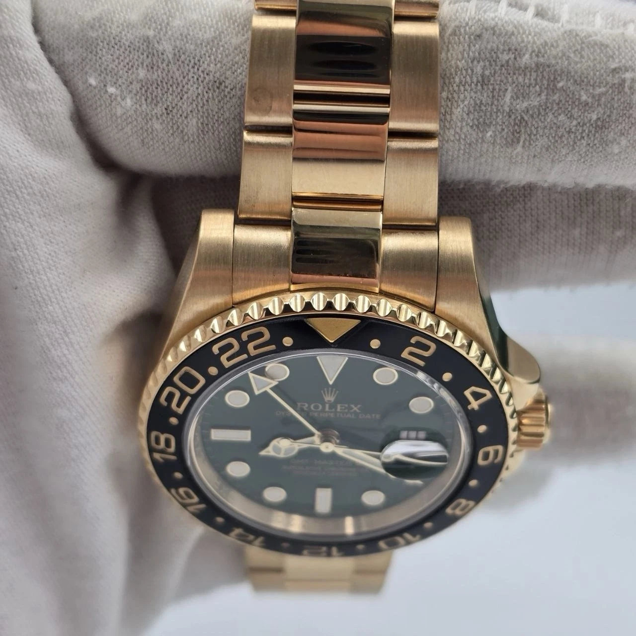 Rolex GMT-Master II 116718LN
