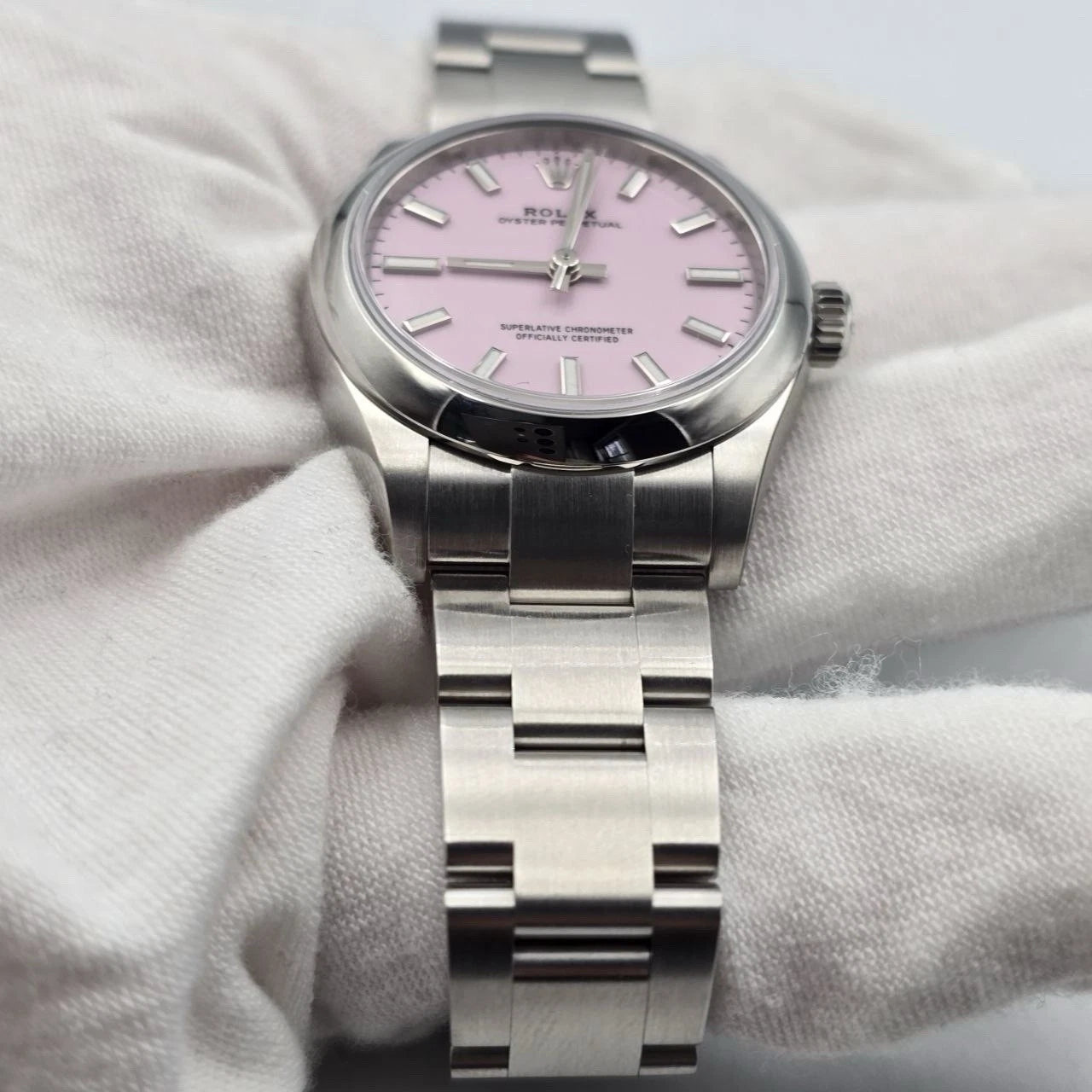2026 NEW Rolex Oyster Perpetual Steel 31mm Candy Pink Dial 277200 UNWORN