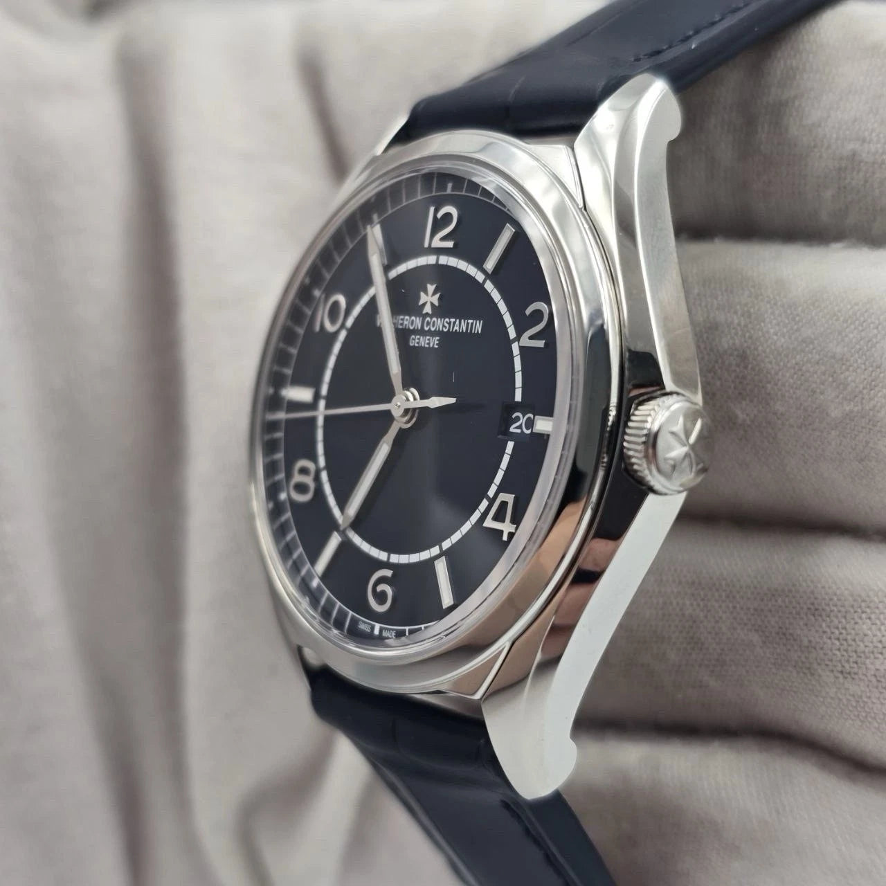 NEW 2026 Vacheron Constantin Fiftysix 40mm BLUE Dial Steel 4600E/000A-B487