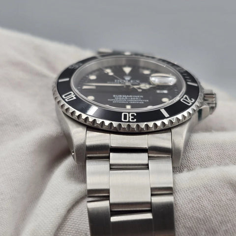 PAPERS Rolex Submariner Date 16610 Black Dial Stainless Steel Oyster 40mm