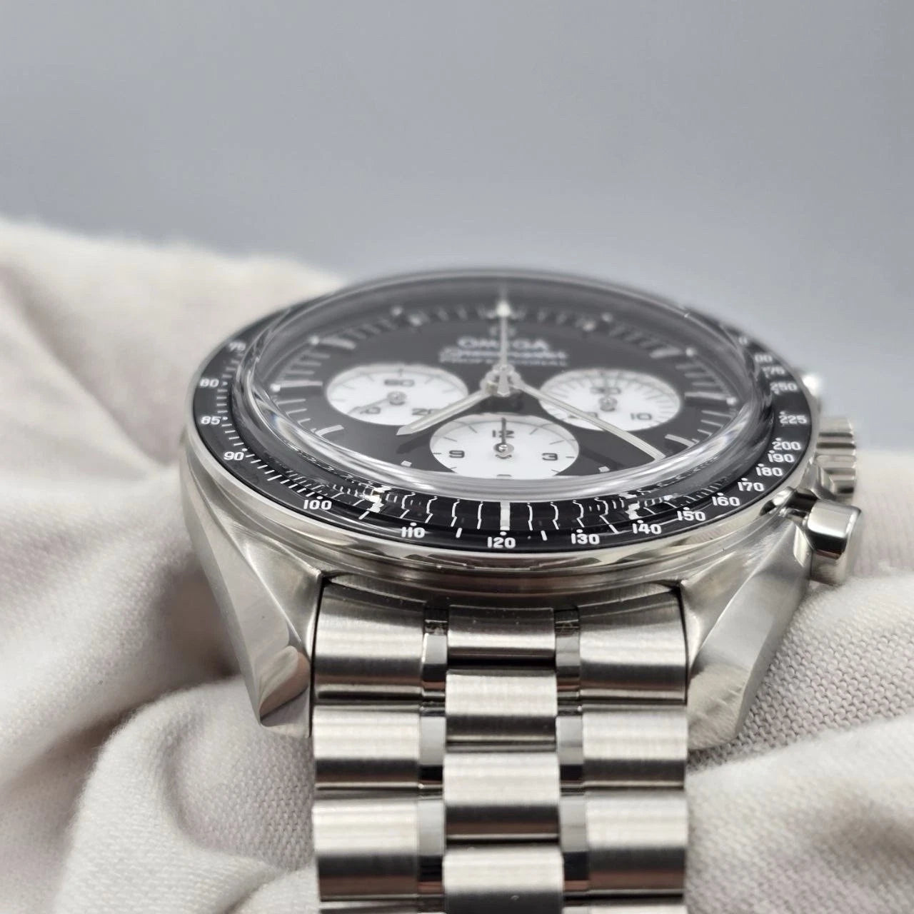 NEW 2026 Omega Speedmaster Moonwatch 42mm Reverse Panda 310.30.42.50.01.004