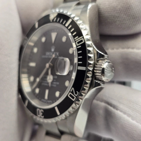 PAPERS 2006 Rolex Submariner Date Steel NO HOLES Black Dial 40mm Watch 16610