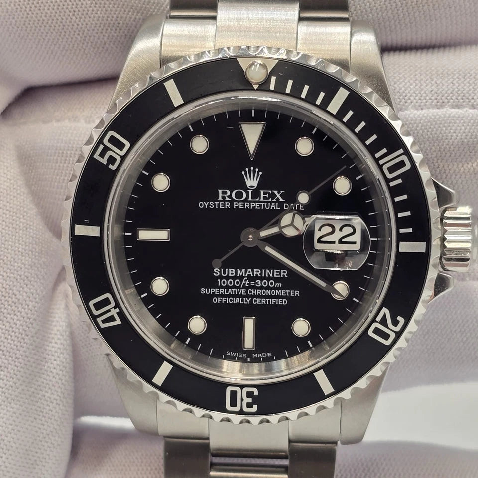PAPERS 2002 Rolex Submariner Date 16610 Black Dial Stainless Steel Oyster 40mm