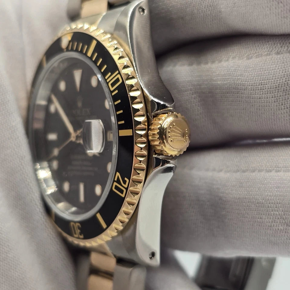 MINT Rolex Submariner Date Black Yellow Gold Stainless Steel 40mm Watch 16613