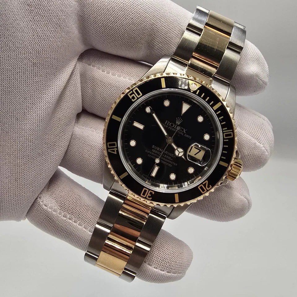 MINT Rolex Submariner Date Black Yellow Gold Stainless Steel 40mm Watch 16613