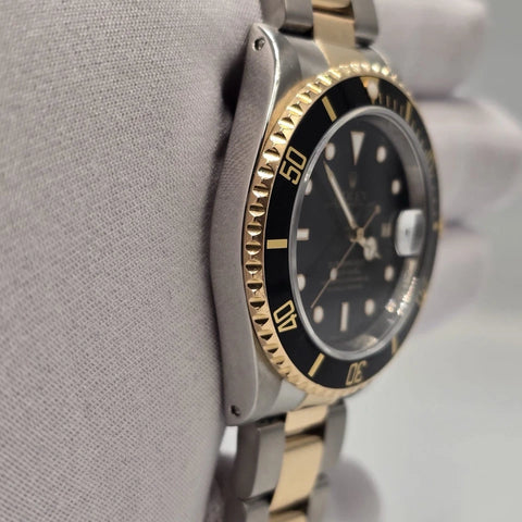 MINT Rolex Submariner Date Black Yellow Gold Stainless Steel 40mm Watch 16613