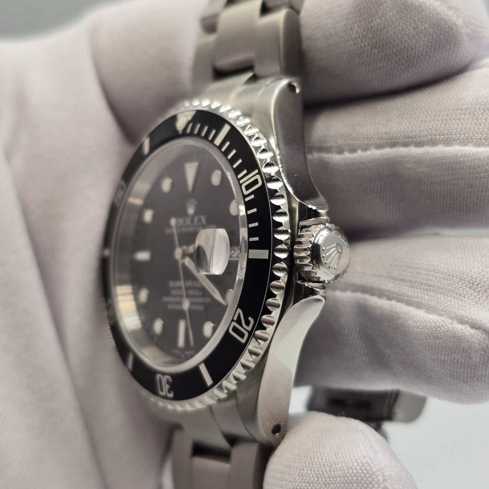 PAPERS 2002 Rolex Submariner Date 16610 Black Dial Stainless Steel Oyster 40mm