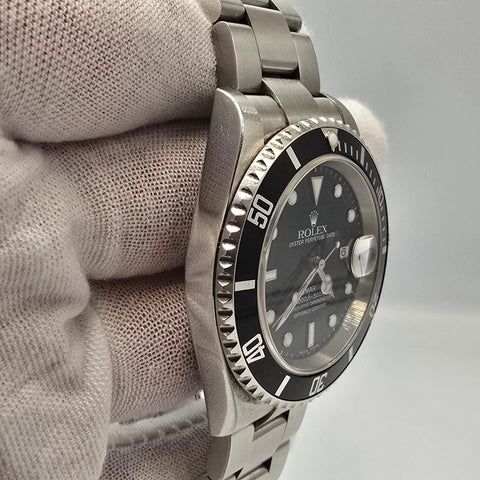 2005 Rolex Submariner Date Stainless Steel NO HOLES Black Dial 40mm Watch 16610