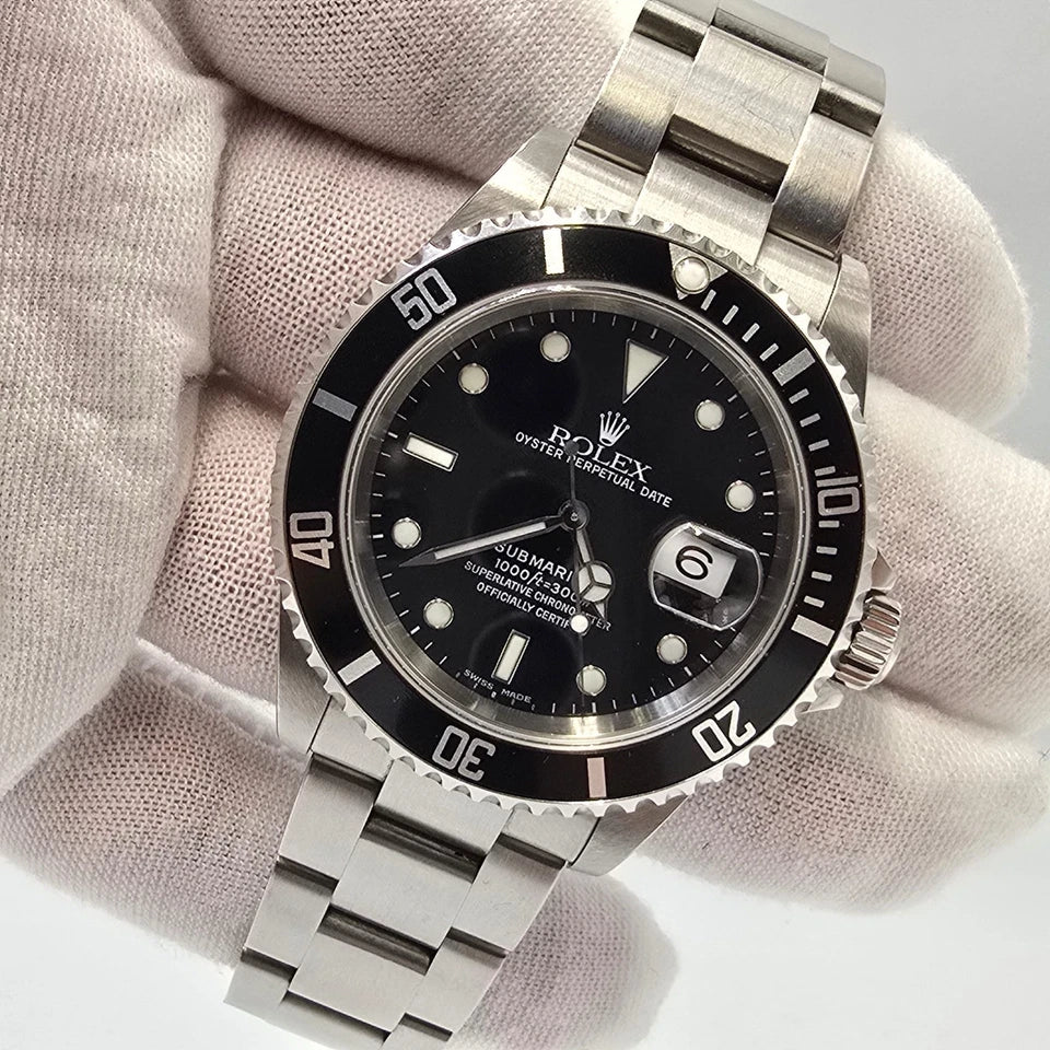 2005 Rolex Submariner Date Stainless Steel NO HOLES Black Dial 40mm Watch 16610