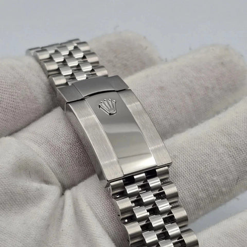 NEW 2026 Rolex Datejust 41mm Steel Smooth Wimbledon Dial Jubilee 126300 UNWORN