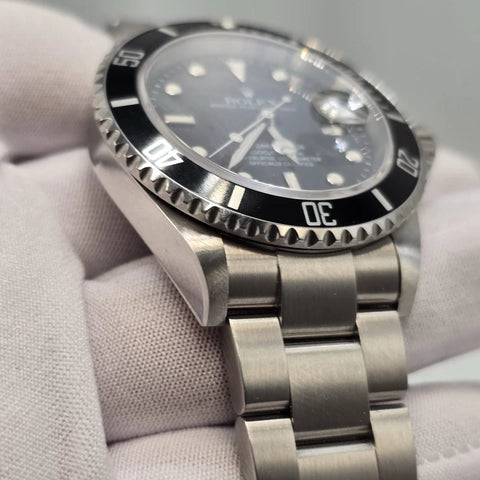 PAPERS 2006 Rolex Submariner Date Steel NO HOLES Black Dial 40mm Watch 16610