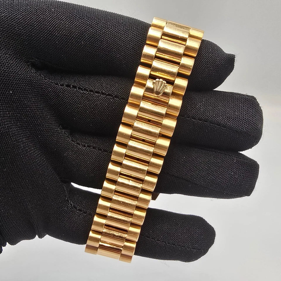 Rolex 18K Gold Day-Date President Gold Champagne Diamond Dial 36mm Watch 18238
